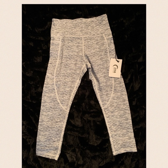 ZYIA - capri - Light n Tight - Size 4 - With Tag - Picture 6 of 7